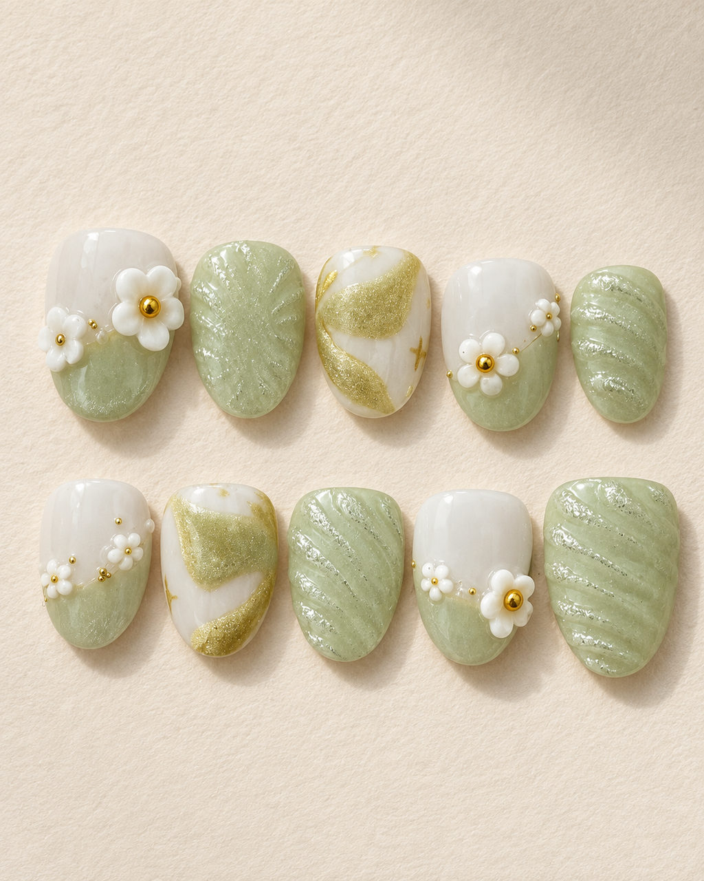 Mint Daisy studio set